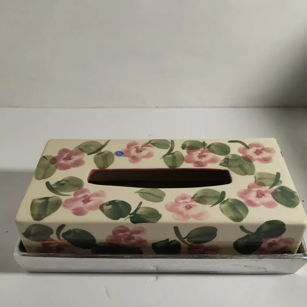 Beautiful “Made in Mexico” Talavera style KLEENEX Pottery /Ceramic 10